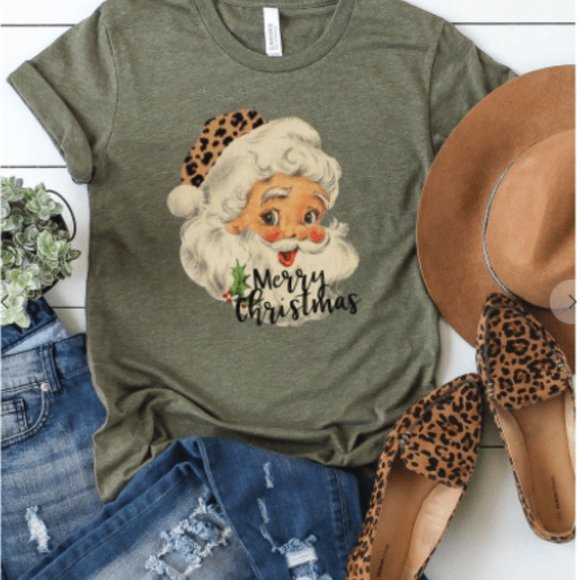 Tops - Leopard Hat Retro Santa graphic tee